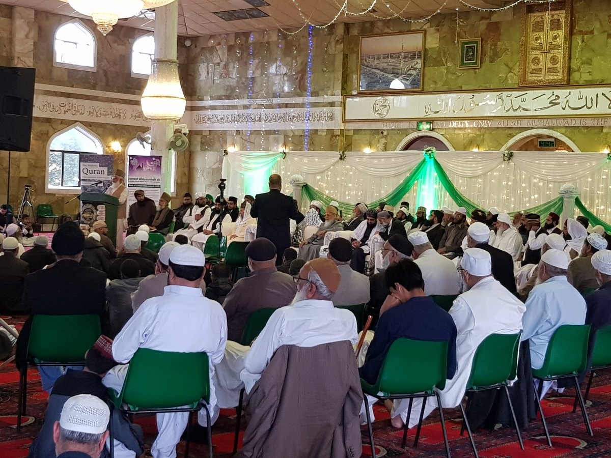 DrMusharrafH's tweet photo. An amazing day with so many honourable scholars and Shuyukh. #SunniConference https://t.co/nS1YxfmYCz