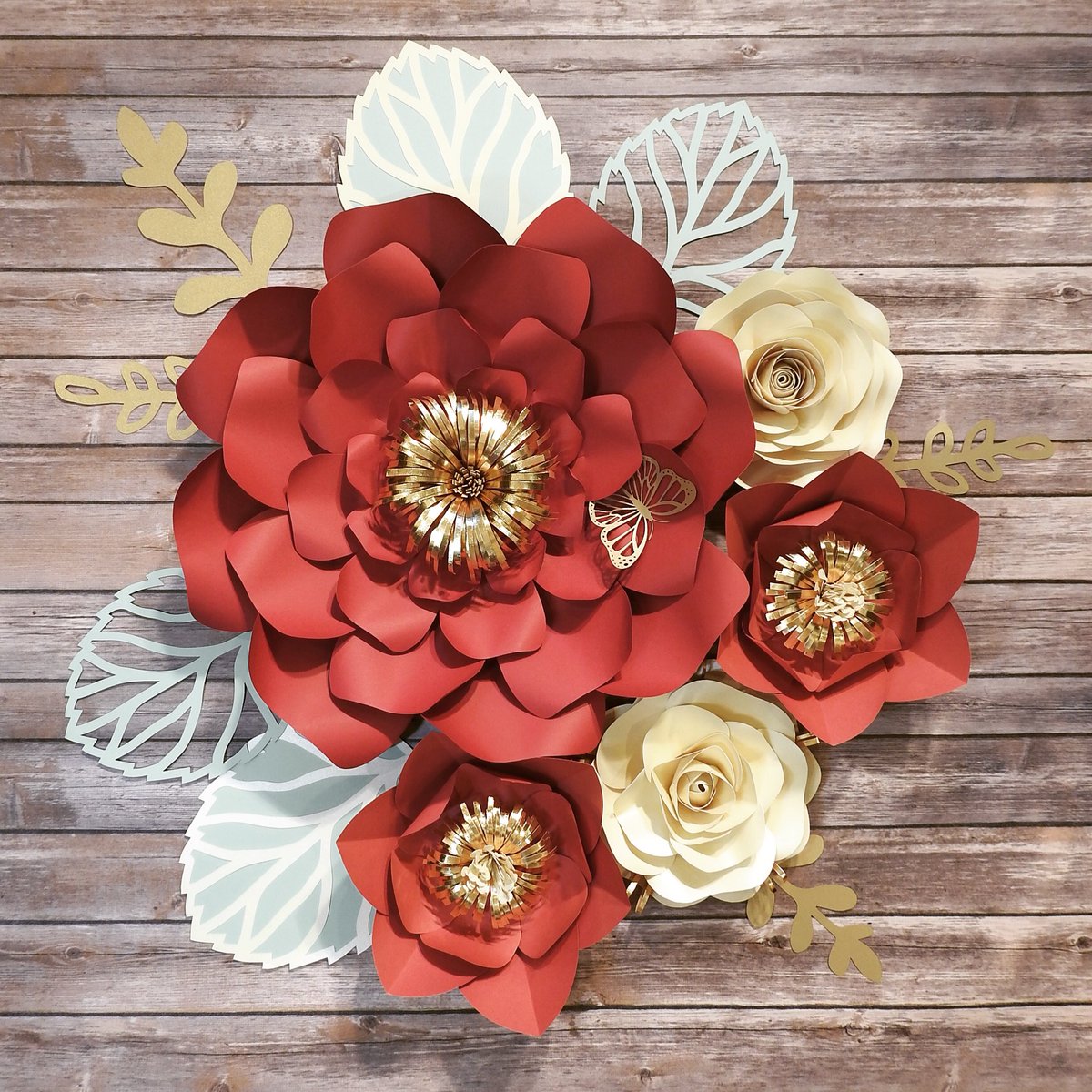 IvaCrafts's tweet photo. Red Gold Champagne Mint - beautiful color combination!✨ #paperflowers #largepaperflowers #paperroses #babyshowerdecor #nurserydecor #bohoflowers #weddingdecor #eventdecor #birthdaydecor #wallart #walldecor https://t.co/M003s77Ixv