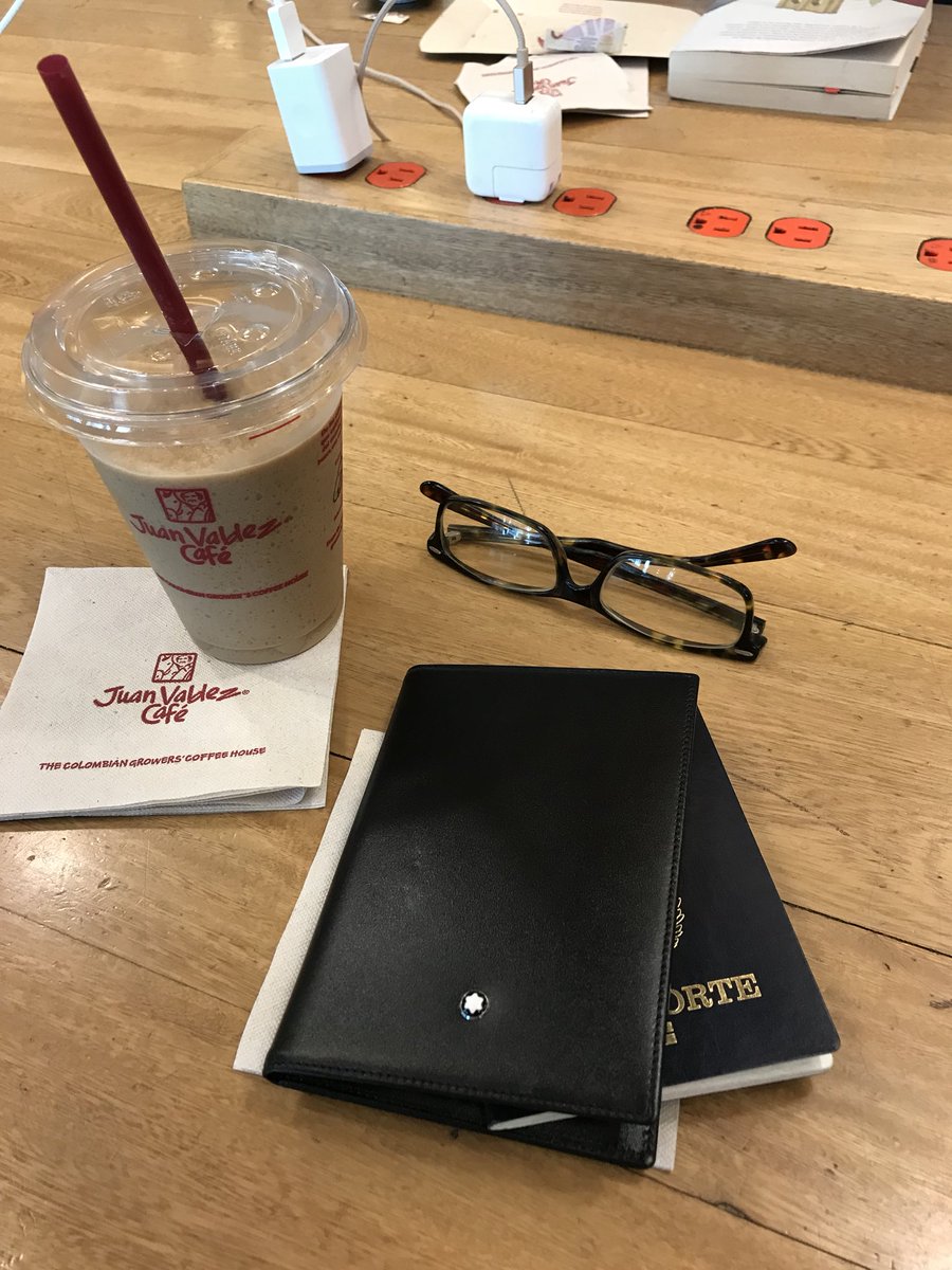 ExpertoCapilar's tweet photo. Y si, desde mi último Post en EEUU 🇺🇸 ahora en la Bella Colombia 🇨🇴 Muchas gracias Amigos Profesionales Colombianos por su muestra de Cariño y por su Granizado de Café ☕️!!! Feliz de estar en el #SIMPOSIOINTERNACIONAL #TRICOLOGIA #AATRI #TRICHOLOGY #TRICOLOGO #TRICHOLOGIST https://t.co/gJjF0XUkxJ