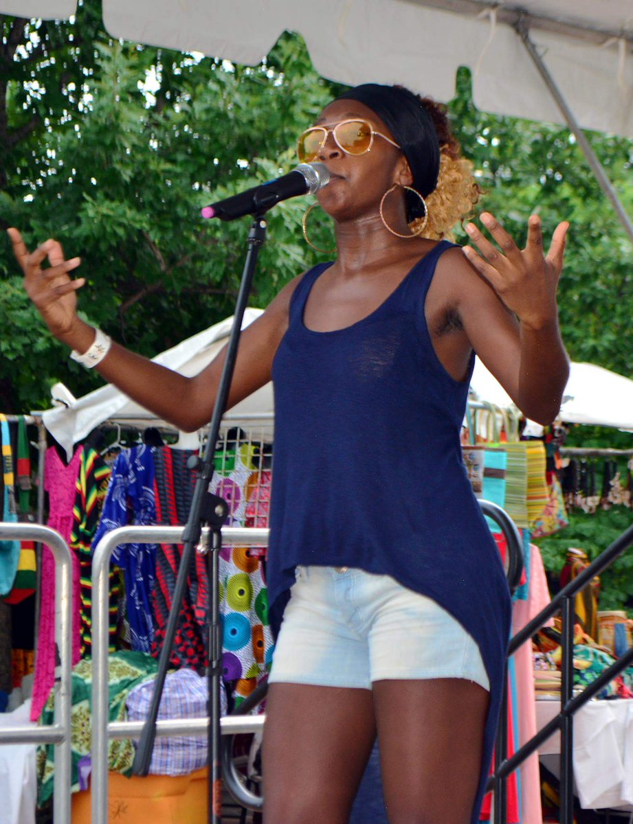 aryeharmony's tweet image. (Left) Performing injured. Forcing myself to get out of my down days and back out on stage and in public.
(Right) The day I Needed! Back walking normal! #Blessed with growth &amp;amp; my music made SALES + $$ later singing. SO HAPPY to feel myself come back out of my funk! #SupportAnd❤