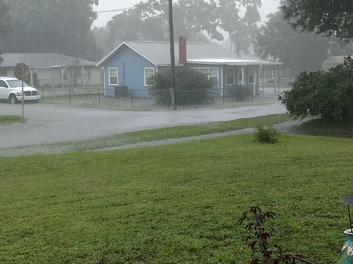 lyonsmark54's tweet photo. @FOX13News local flooding in Auburndale by Elmer St. https://t.co/KZHMe52gbF