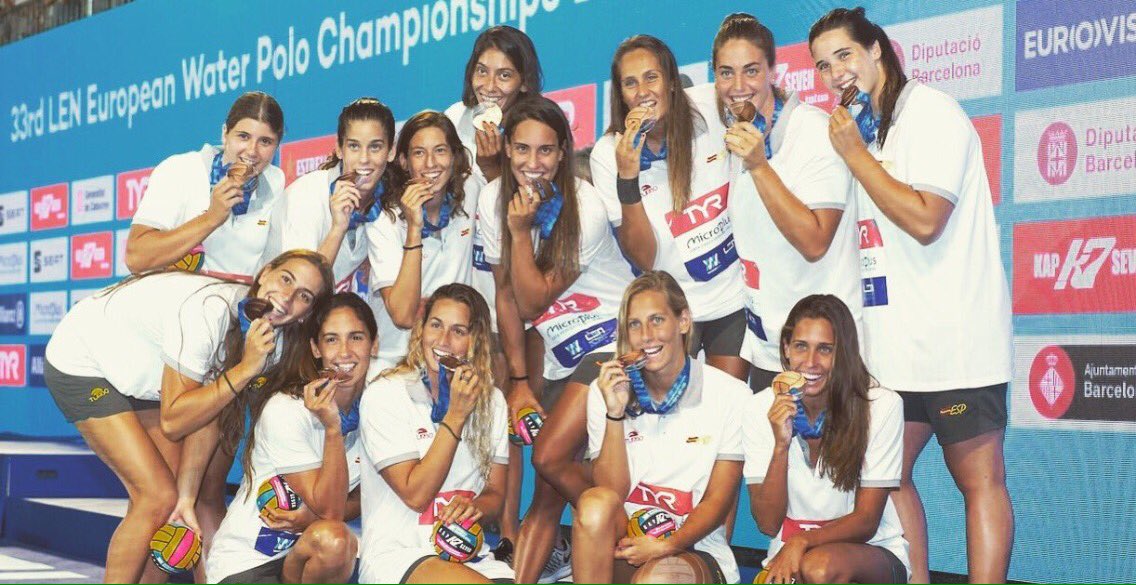 WaterpolStAdria's tweet photo. Enhorabuena a la Seleccion Masculina por la Gran Plata conseguida en los penaltis, a la Femenina por su Bronce. https://t.co/1gLtOMjaqR https://t.co/jLQK9hHSs1