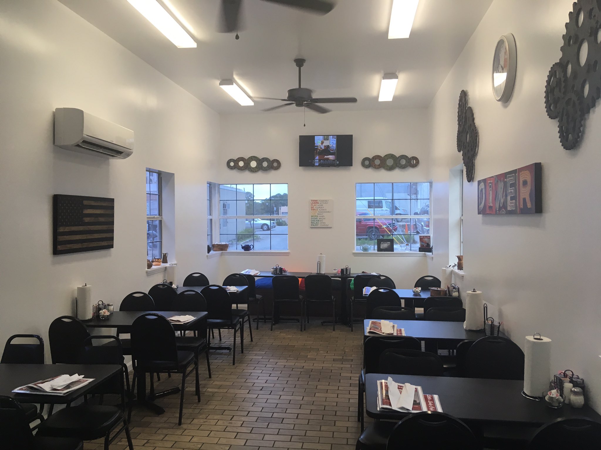Kim Leoffler on Twitter "Brooksville's Little Lady Cafe is open for
