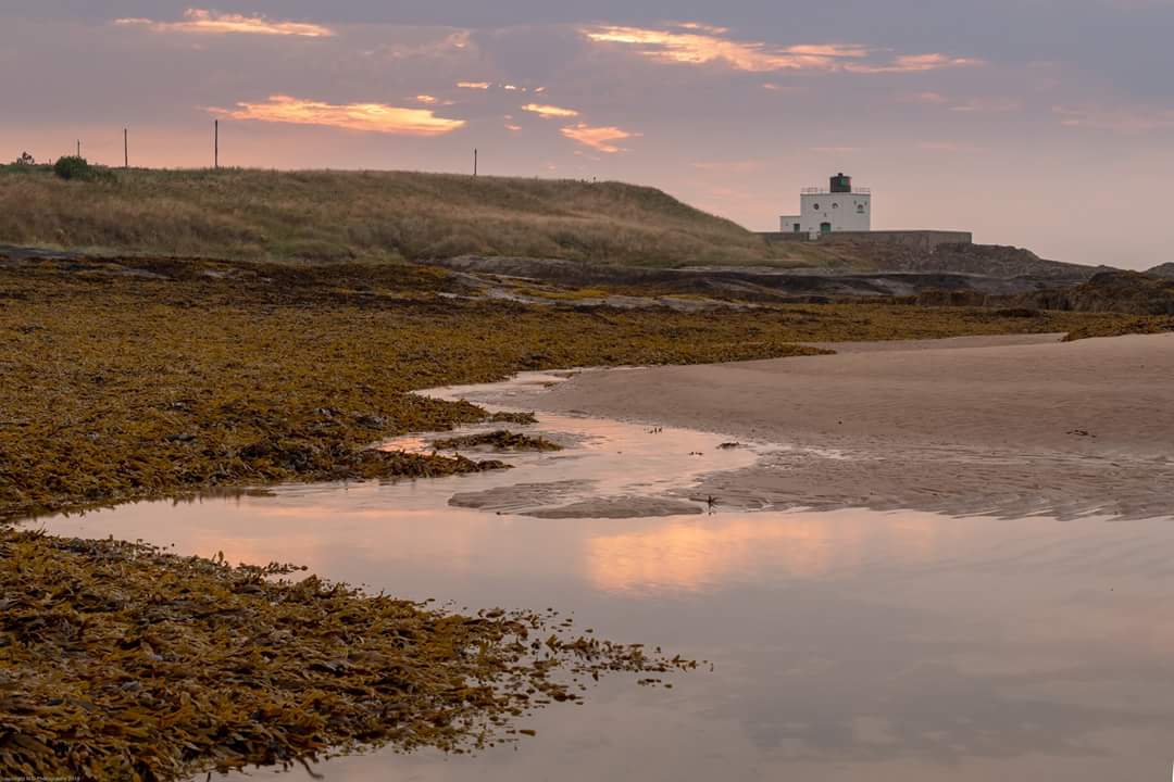 Lg4Outdoors's tweet photo. Bamburgh lighthouse before the storm #bamburgh #lighthouse #bamburghlighthouse #photography #photos #landscape #landscapephoto #explorenorthumberland #northumberland #north #beach https://t.co/QVcGUOo8sy