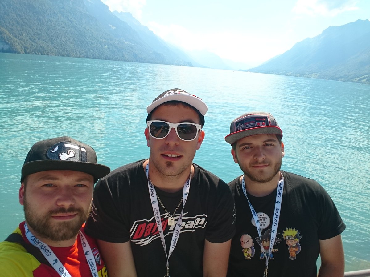 _GamerRaid_'s tweet image. Jour 2
Passage dans les paysages magnifiques de la Suisse 🇨🇭 Today
Demain direction l'Italie 🇮🇹
@EuropRaid #EuropRaid2018 #GamerRaid #MegaDrive #Peugeot #205GT
