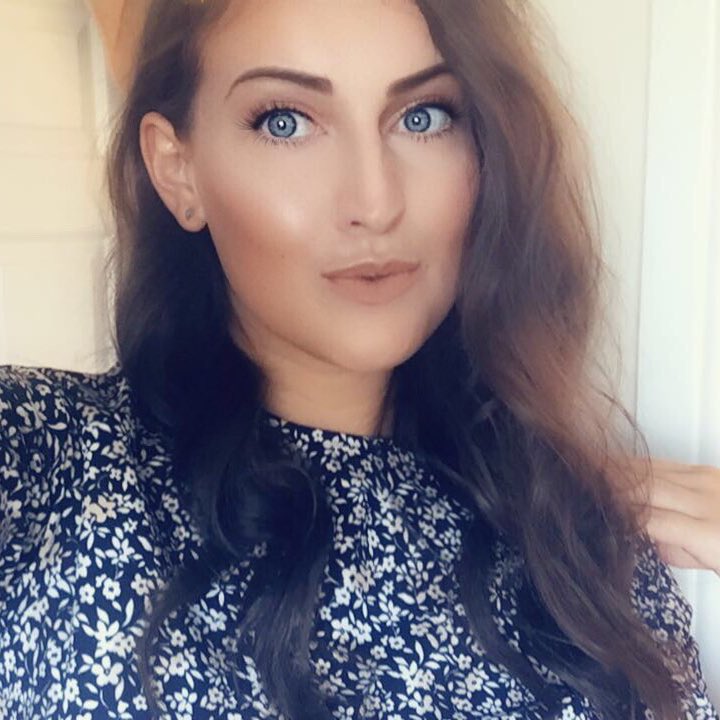 VickyKateBass's tweet photo. #NewProfilePic https://t.co/UrRmraxnDX
