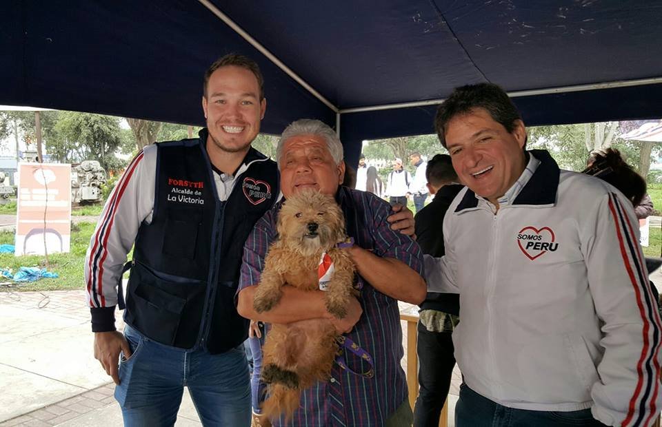 George_Forsyth's tweet photo. #Hoy atendimos a más de 200 perritos y gatitos de distintas partes del distrito. Nuestro compromiso con las mascotas es integral. #SomosMascotas #UnCambioConCorazón #ForsythALaVictoria @juancarloszurek https://t.co/tyoanJSnL4