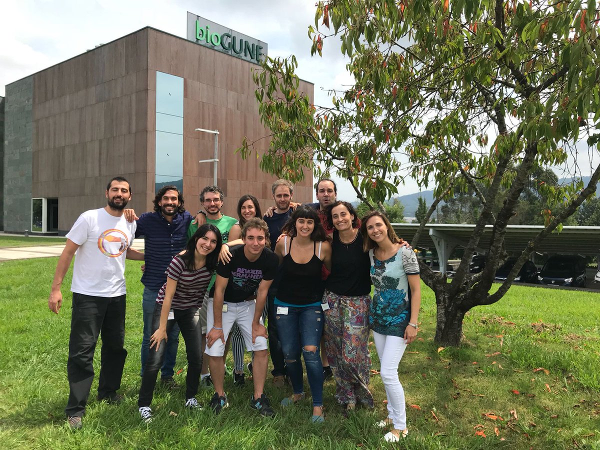 AnguitaLab's tweet photo. This week we say goodbye to our colleague Julen @JulenTomsCortza Five amazing years working with us at @CICbioGUNE full of great moments and success. Wishing you all the best in your new postdoc adventure! You'll be missed! BioguneTICK, Dublinera! #Borrelia #Burkholderia https://t.co/YM2lgtlxT8