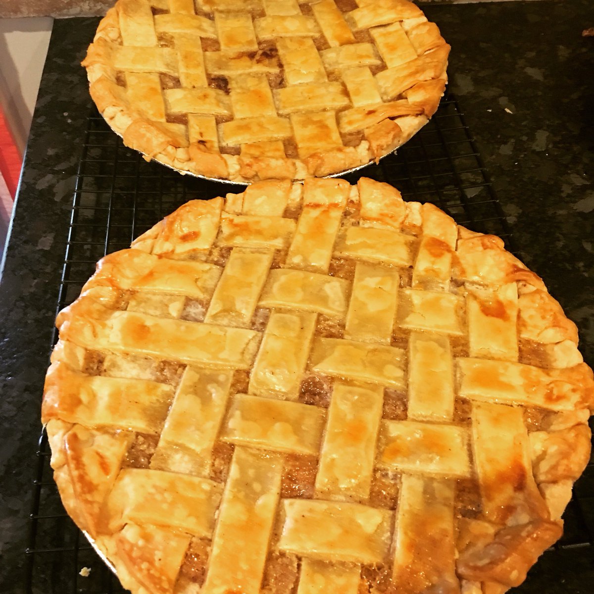 claireslab's tweet photo. Prepping for my new Food Science series @GEGirlsUNC camp tomorrow. Excited to do 6 experiments with 30 middle school girls and I am starting it off right with Pie!  
#steam #stem #stemgirls #stemwomen #girlsintech  #claireslab #stemsummer2018 #gegirlsunc #gegirls2018 #applaudher https://t.co/IRwT7NvZVt