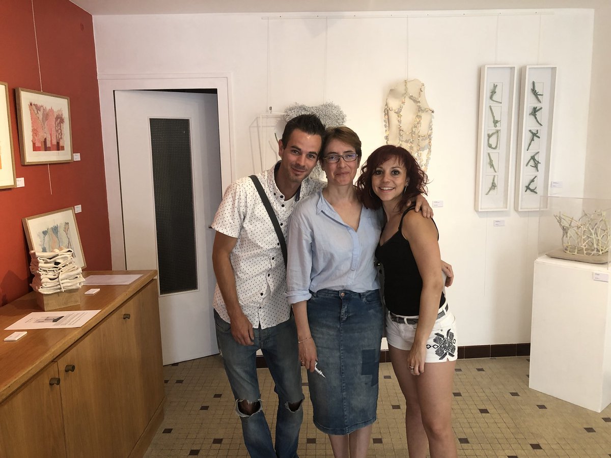 LescaAnne's tweet photo. Expo “La Poétique de la matière “ à l’espace Korçë à Saintes. Ce dimanche matin visite surprise de nos amis Mélanie et Vivian.
#artcontemporain #artabstrait #sculptures #dessins #enjoyyourart https://t.co/Cl3WgXUDj2