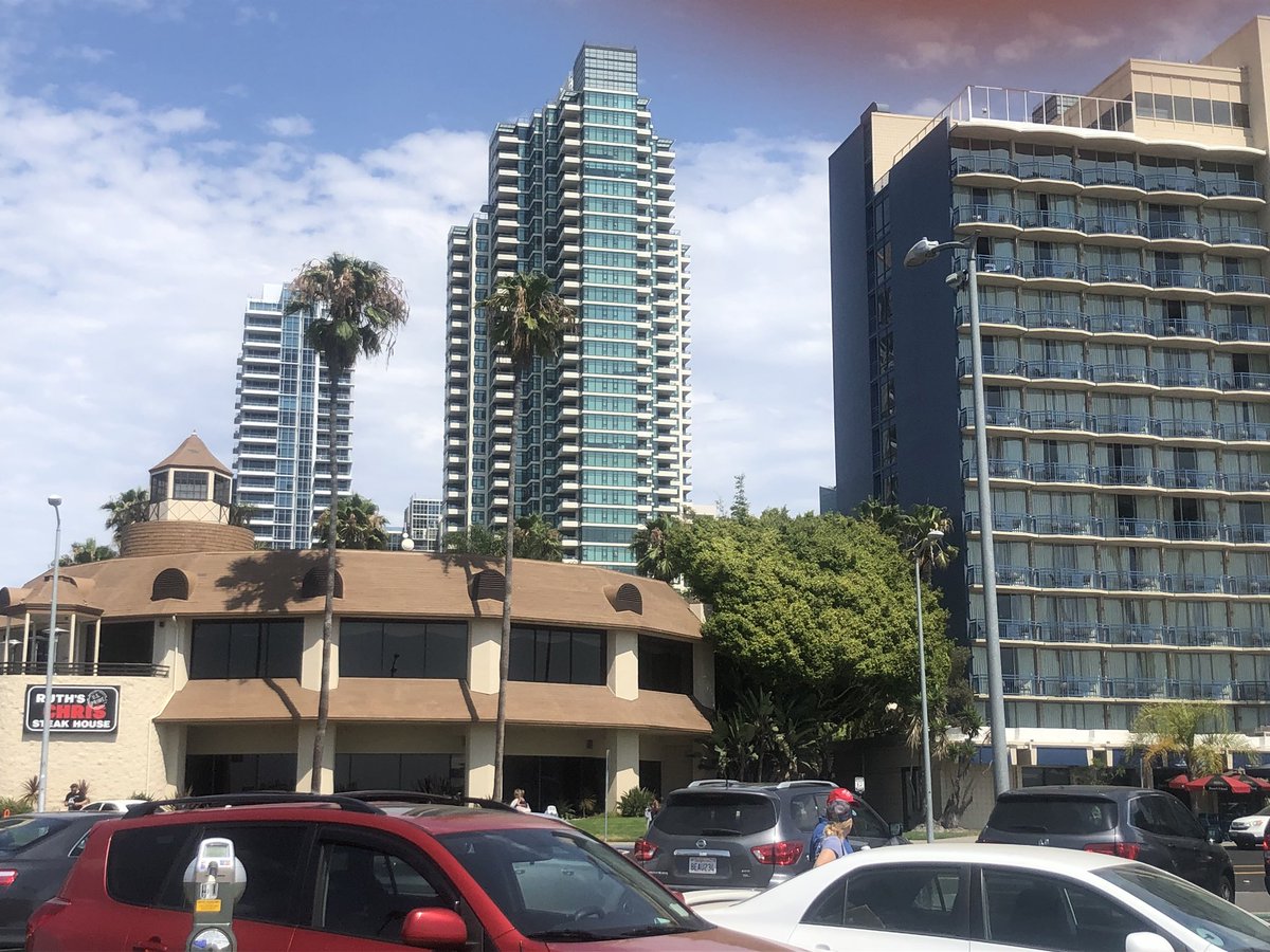 Lesliebroderick's tweet photo. #SanDiego Stop by the port of San Diego today &amp; enjoy a fabulous #Greek #Gryo #Salad  check out #Wonderspaces, rent a bike, make a #phone call old school!
We 💗San Diego! https://t.co/VXHjHiOejG