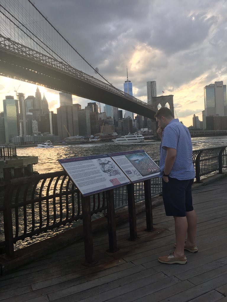 jackIopez's tweet photo. No matter where you are, be on that #KnowledgeGrind @HISTORY https://t.co/zlFgaeDmb6