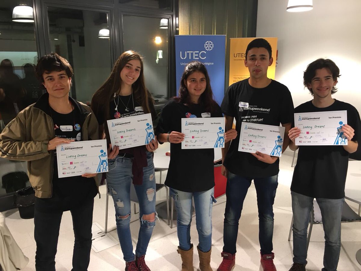 swmontevideo's tweet photo. Equipo ganador !! #LinkingDreams festejando en #SWFrayBentos 2018 https://t.co/GMbi2RZHpO