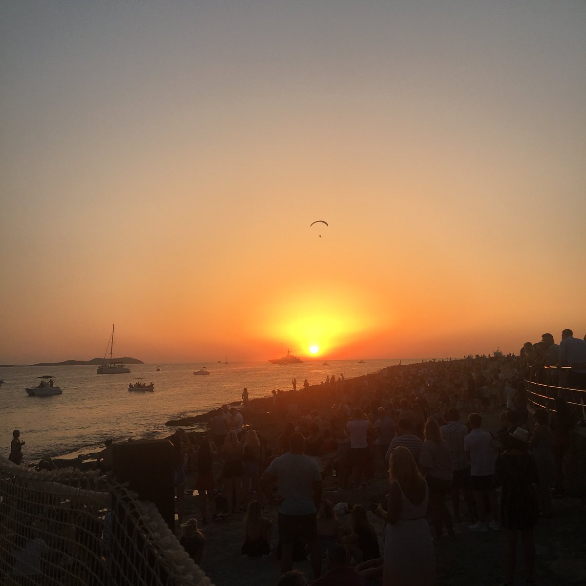 Debbie_sharp3's tweet image. #mambo #Ibiza #sunset