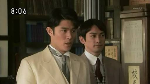 羽ぴょん 小松帯刀が西郷の風下に立たされている現状を嘆き憤るツイートが散見されるが このドラマの小松帯刀はきっと前世 来世 に村岡英治の弟の郁弥だった事を無意識に覚えていて ついつい兄 西郷 を立ててしまうのではないだろうか 白目