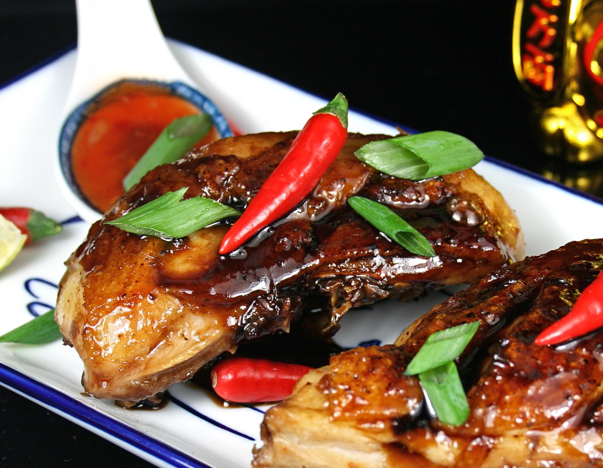 ChefLarryEdward's tweet photo. A classic #Japanese favorite is now simple to make at home. Japanese Style Glazed Chicken from Fusion*Asiana @ https://t.co/3Qnd5CKMrP -- Fusion*Asiana: Bringing the flavors of Asia to the worlds kitchens!

#food #Asia #chicken #ginger #mirin https://t.co/umzZeQnUmk