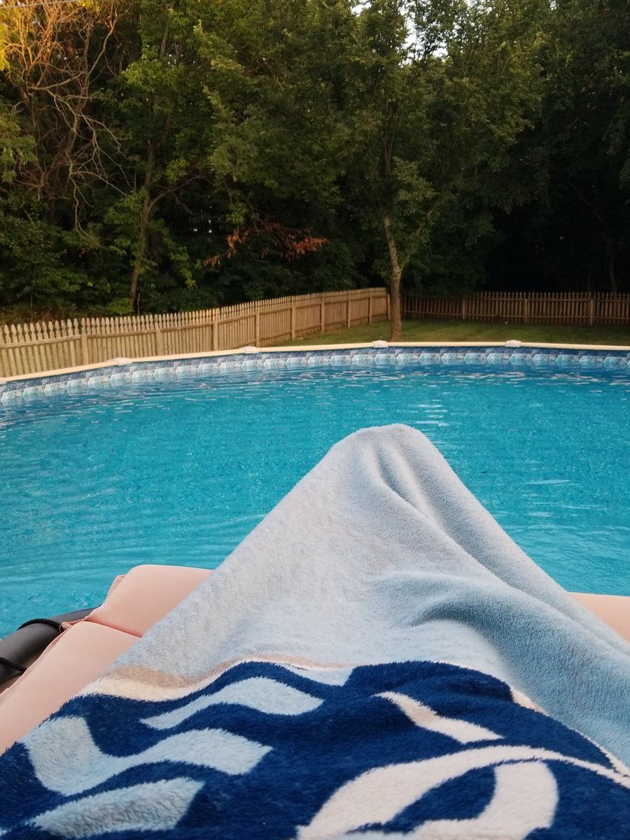 excaliburwife33's tweet photo. Sitting outside in the hammock enjoying a Sunday evening and I need a blanket. It is July, I shouldn't need a blanket. #yesiamcold https://t.co/0mzz3lmC3x