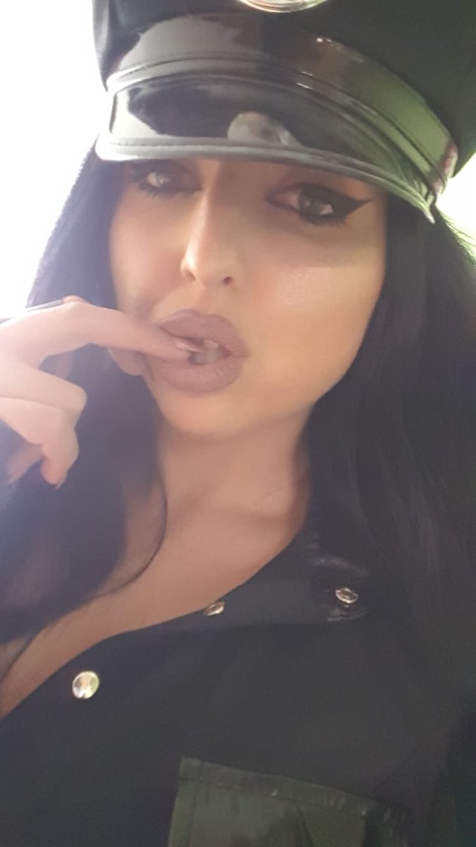 kyrastormF's tweet photo. Vote me as a party winner!! 
Online now on @ImLiveCom 
https://t.co/IS7U1q6EfS https://t.co/1UicUNyaV8