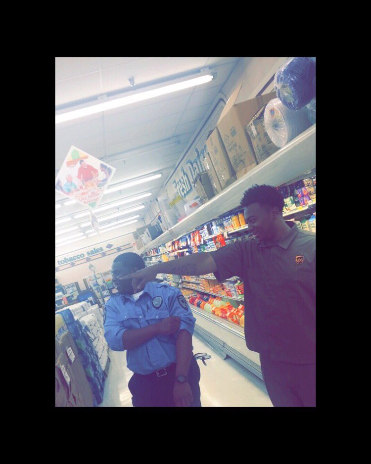 iam_vbrown's tweet photo. Knowing you at the peace is the only thing that gives me peace and your name will forever live on. Love you forever bro! #day1forlife
#LLCHIP🏋🏾‍♂️👼🏾 https://t.co/0fNI1ex6Ix