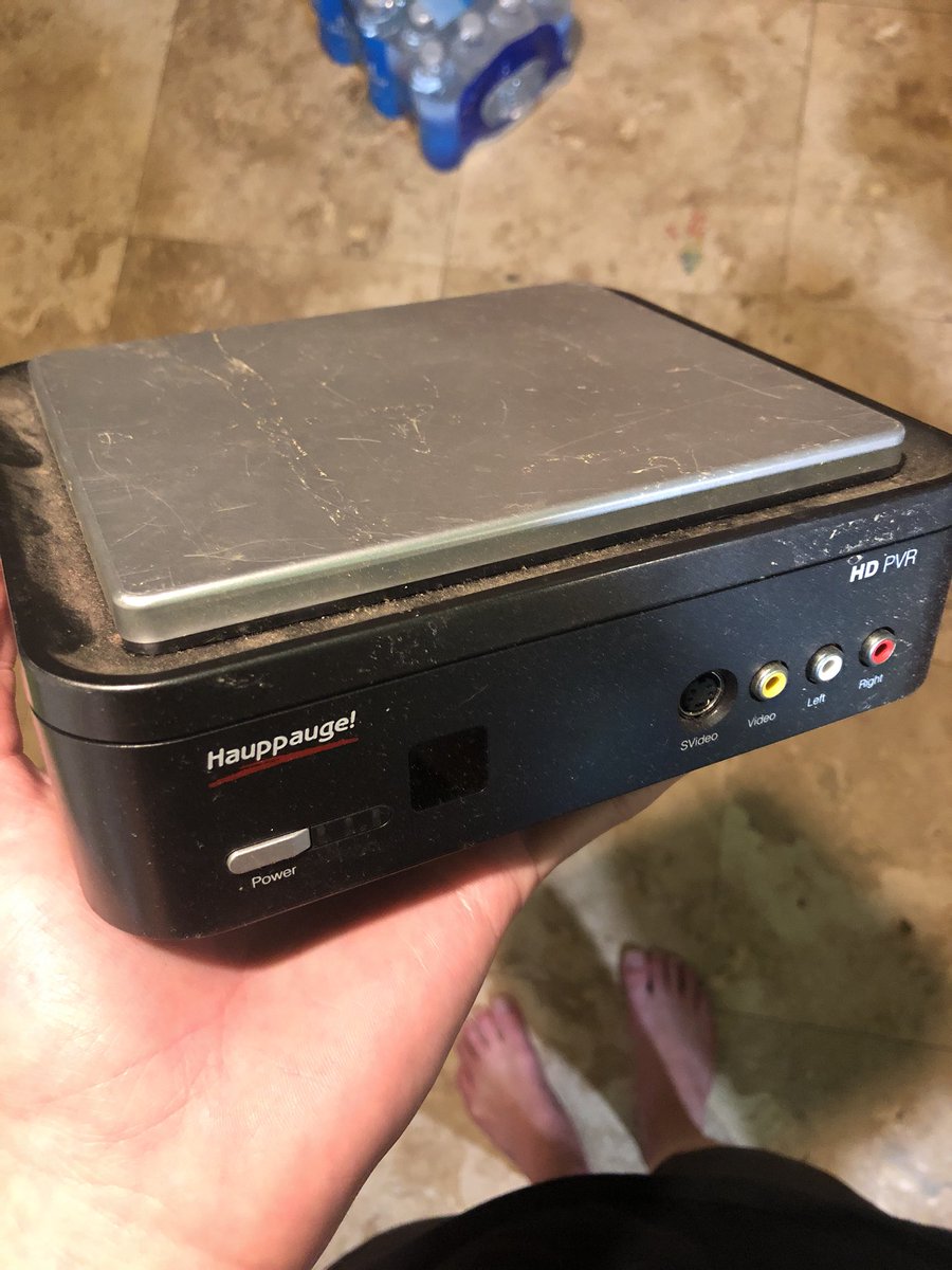 Tfue's tweet image. Shout out to the real ones