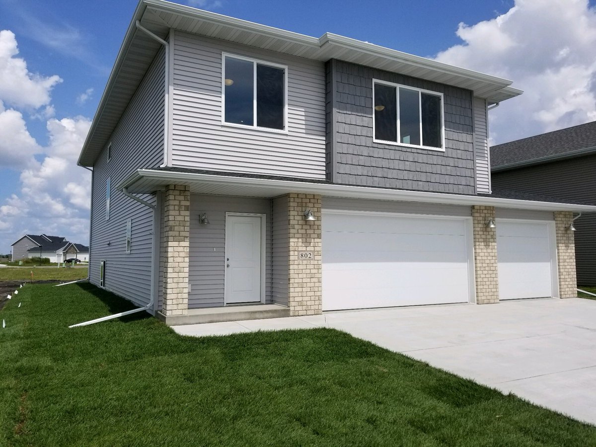 Check out our available #modelhome complete with Irrigation, Sod, and Deck! Contact us today for details! #discoverthedabbertdifference