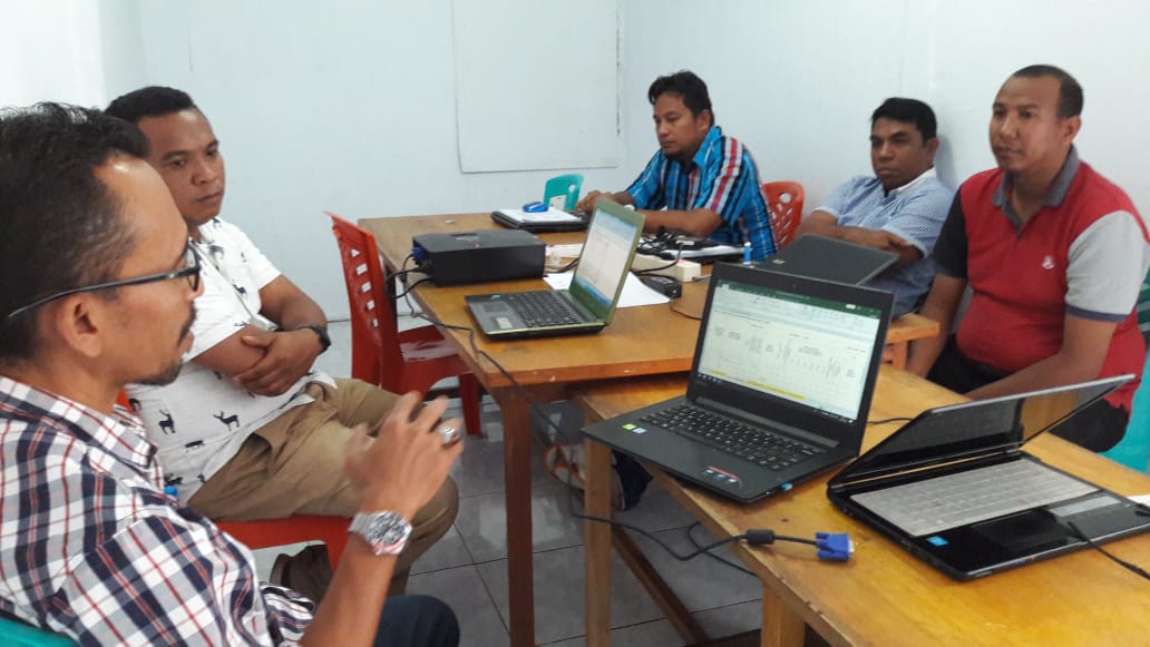 gsc_maluku's tweet photo. Diskusi Korpov GSC Maluku dengan Tim Fasilitator GSC Kabupaten Maluku Tenggara yang dilanjutkan dengan IST Form Monitoring.
#GSCMaluku2018
#GSCMalukuTenggara
@kmngenerasi https://t.co/XjKag48HV8