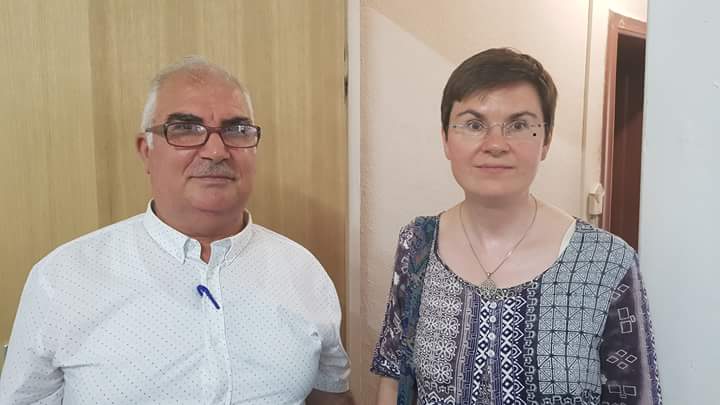 Heute besuchte der Bruder der kurdischen Linkspartei in Syrien die Reformbewegung. Der offizielle Sprecher der Partei.
Das politische Symposium fand auf Einladung der Kurdischen Zukunftsbewegung in Syrien statt.
Sie besuchte das politische Symposium. Diplomatie im Auswärtigen Amt