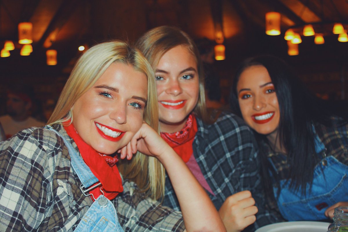 AllesonKate's tweet photo. so um definitely just had the best week of my life #FrontierRanch https://t.co/HeVT80occz