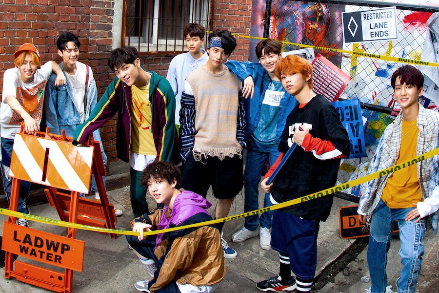 soompi's tweet photo. #StrayKids To Guest On "Idol Room" For Upcoming Comeback 
https://t.co/AOt82qeoyT https://t.co/06YvUSpL7c
