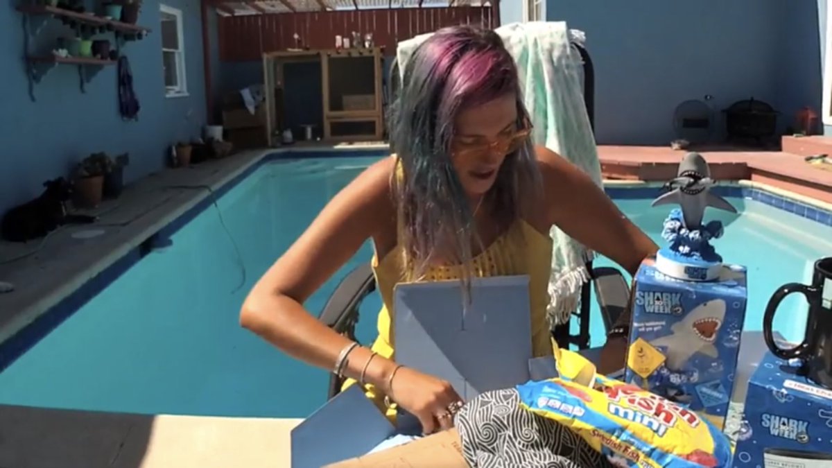 MermaidTawnie's tweet image. youtu.be/BExWccCffjM lol is it funnier that I was just as excited to get to relive opening up my #SharkWeek2018 #sharkweekbox #suprise #sharks