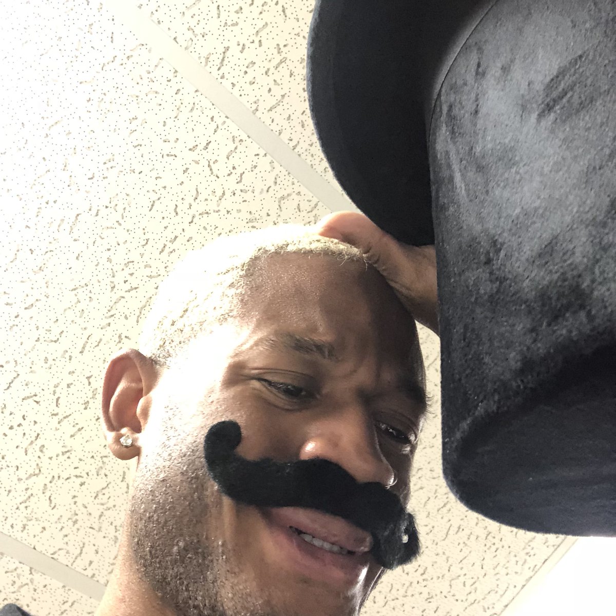 DemetriusHarmon's tweet photo. when henry ford came thru taking everybody bitch in the model t https://t.co/TZrbwyLsMp