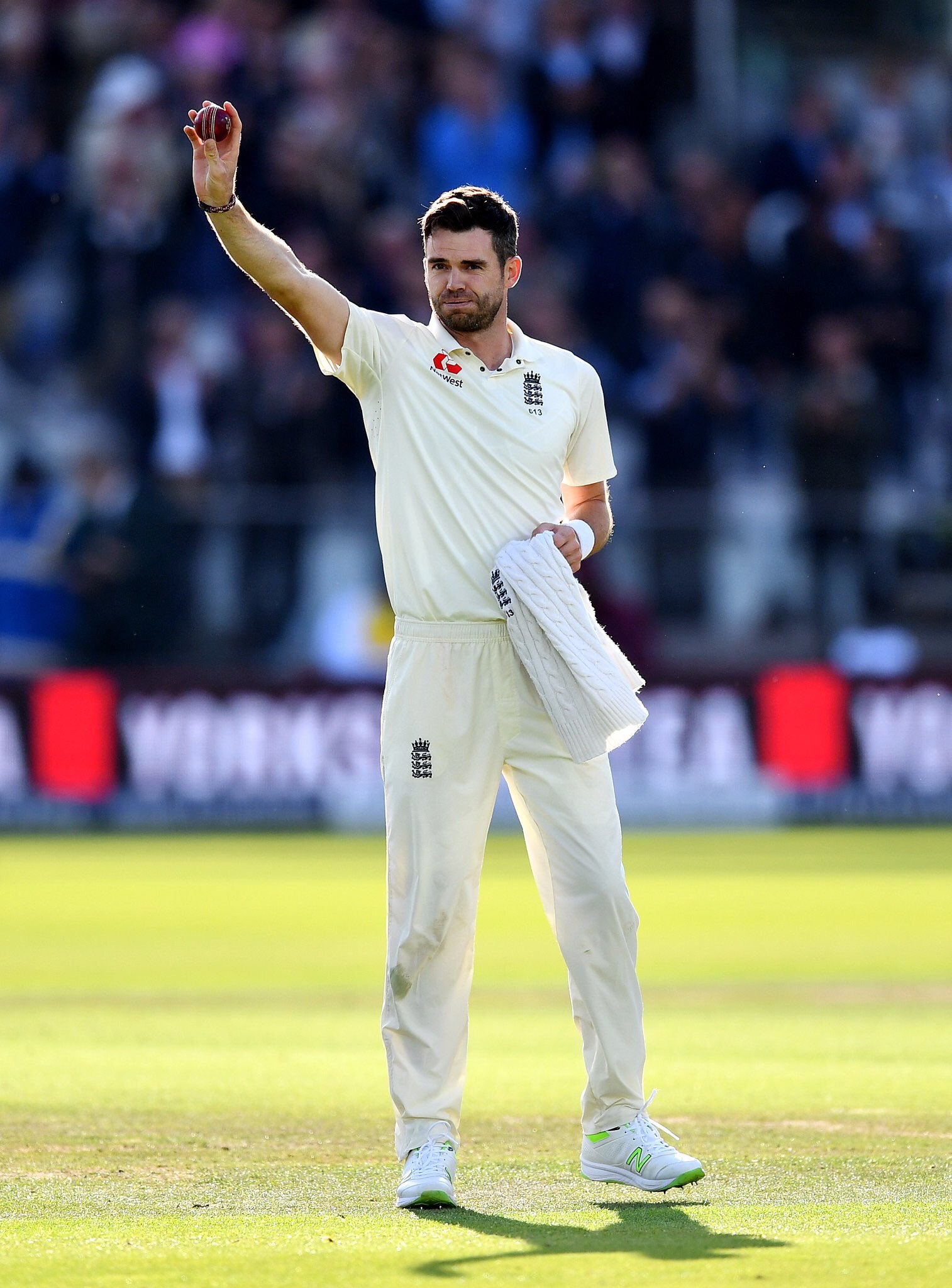  Wish you a very HAPPY BIRTHDAY to jimmy(james)Anderson....  