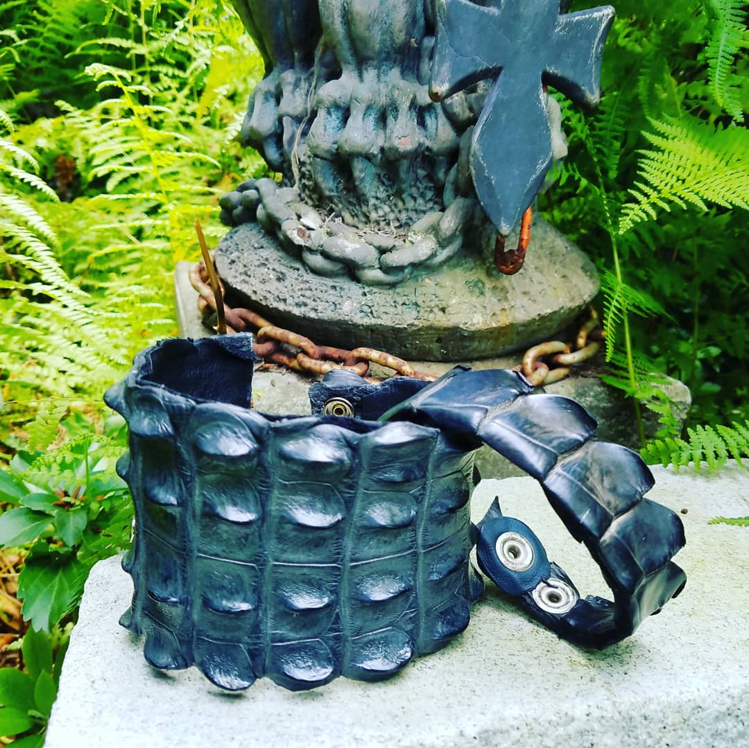 conte_dennis's tweet photo. #oneofakind #custom #handmade #crocodile #cuffs #handcut✂ #leatheraccents #genuine #croc #signedanddated #madeinri #shop https://t.co/zqwhW7t4Mm https://t.co/WpmyswmeJZ