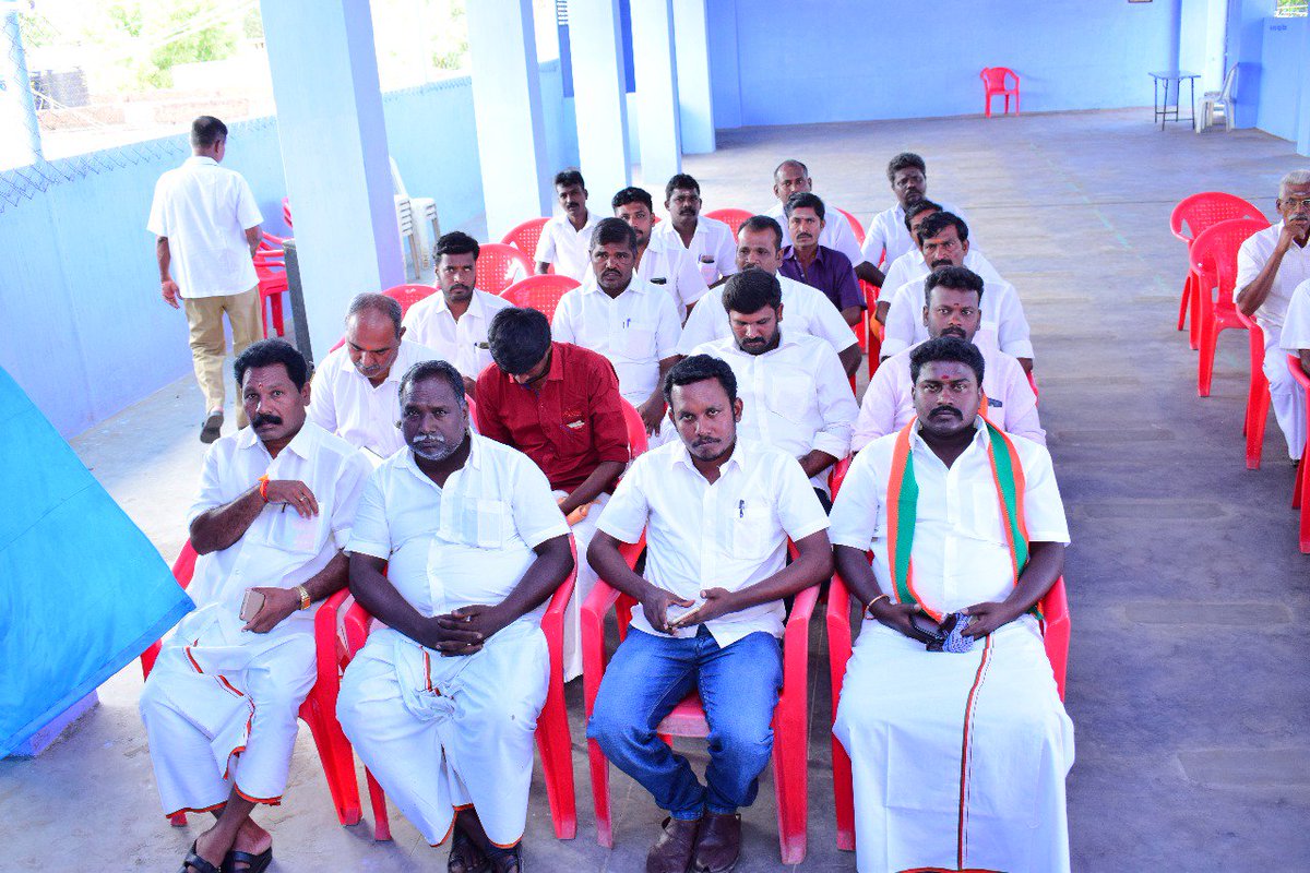 bjp_theni's tweet photo. வணக்கம் ,
(25.07.2018) அன்று காலை தேனி மாவட்டம் ஆண்டிபட்டி சட்டமன்றத் தொகுதியில் நிர்வாகிகள் கலந்தாய்வு ஆலோசனைக் கூட்டம் நடைபெற்றது . https://t.co/OiNjJLeQ42
