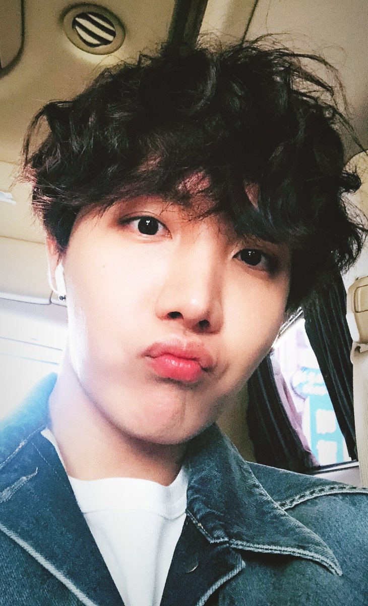 MinBultaoreune_'s tweet photo. #PicsPartyBTS
You are my angel🌈💘
@BTS_twt https://t.co/1mqyXhUOMy