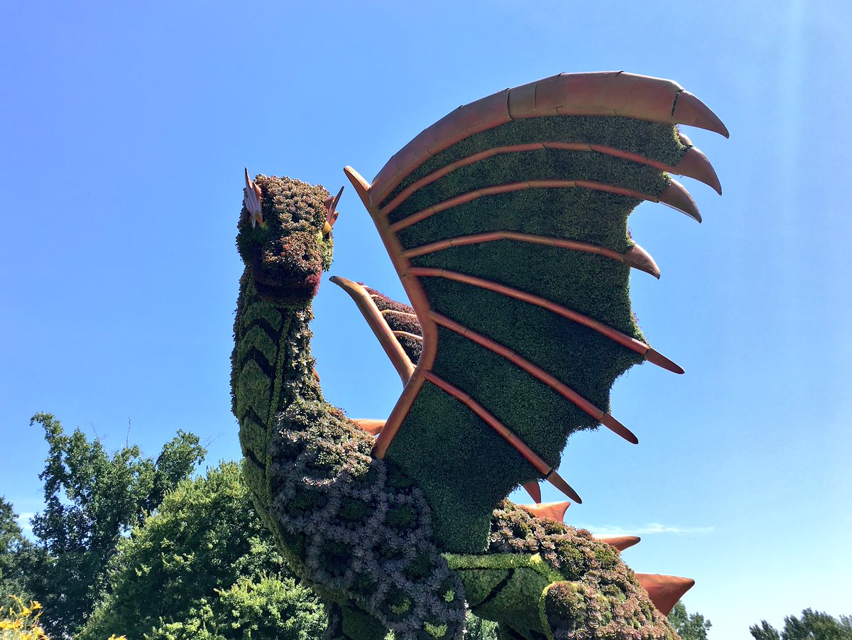 SashaEats's tweet photo. Have you seen @AtlBotanical’s Imaginary Worlds exhibit? It’s mesmerizing ❤️ #WeLoveATL https://t.co/8RSdMCYpNB