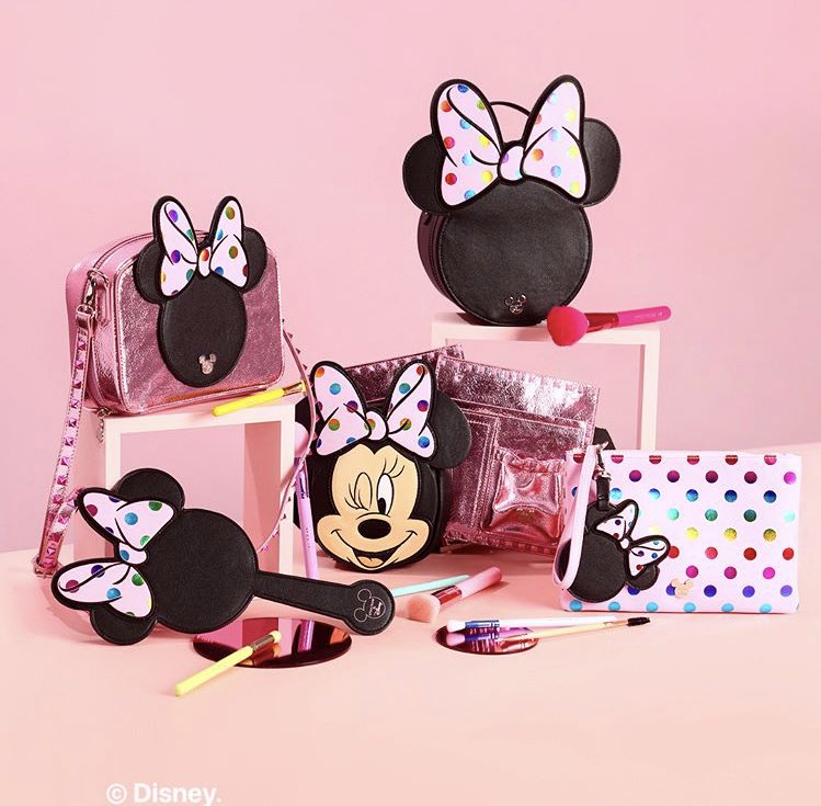 makeupgirlies's tweet photo. NEW SPECTRUM BRUSHES X DISNEY UK “MINNIE MOUSE” COLLECTION 😍🇬🇧 https://t.co/jnqsNKomQy