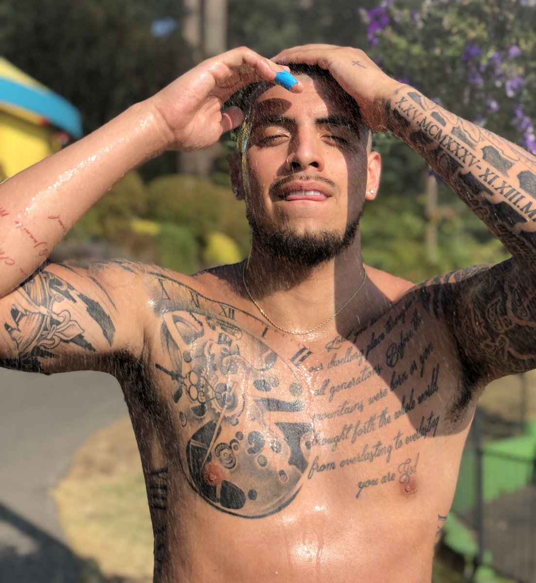 TheCrownedOne_'s tweet photo. Drip💦 https://t.co/lvmml1f9Xm