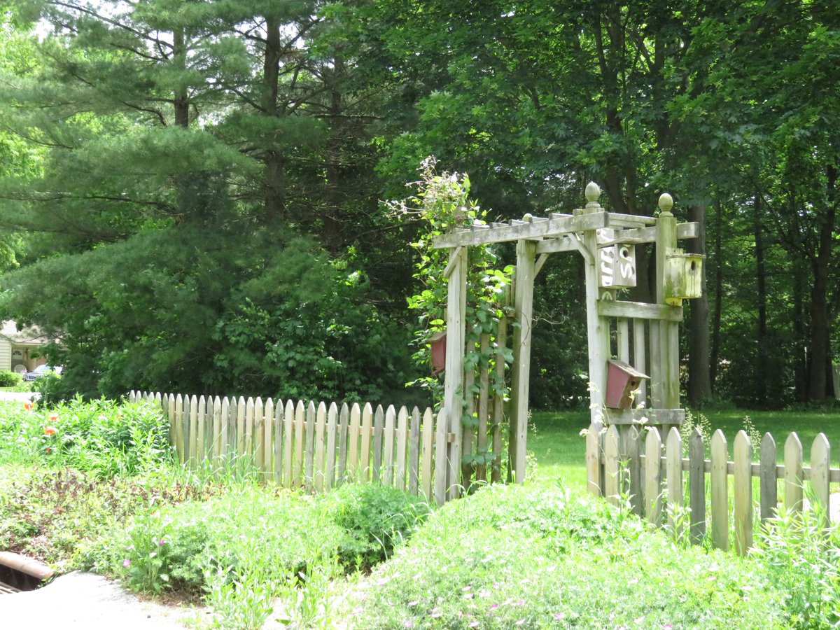 PLKlein_Author's tweet photo. "Not everyone will understand you or the journey you've chosen. That's find. They have their own path to travel." ~ #PLKlein #Author #ThinkBIGSundayWithMarsha #ThinkingOutLoud #ThinkForYourself #Everyone #Understand #Journey #Choose #Travel https://t.co/ZGT0YWE8eH