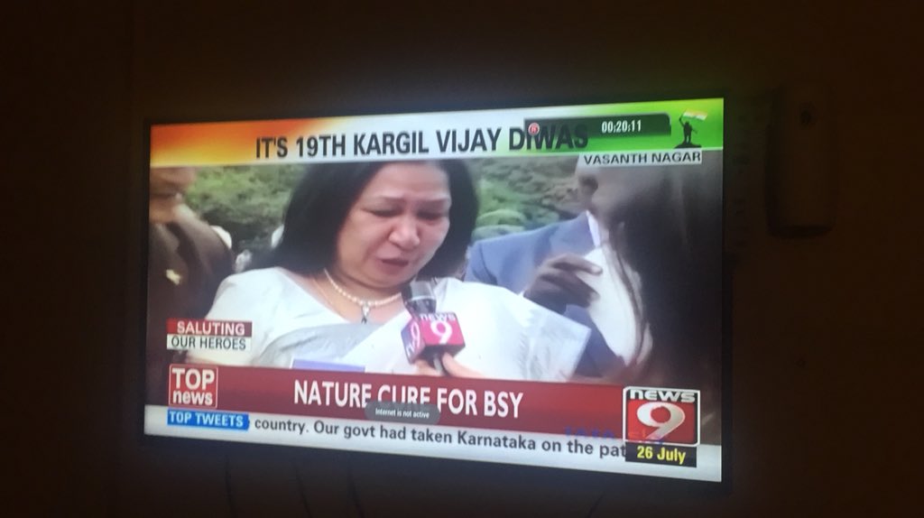 priyachettyr's tweet photo. @Anarchified #Martyrs mother by the way.She breaks down.But she is very proud. I breathe air I breathe , thanks to her son. Do you breathe the same air &amp; freedom @anarchified? Let’s say his #name so he knows he isn’t an UNDO button: Capt Kevin Kumar, 9 Para Regiment @nmmbangalore #CompleteNMM https://t.co/f45ChPKh07