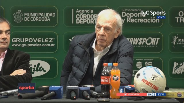 futbolxlasvenas's tweet photo. Menotti en el último #CongresodeFutbol:
Un niño le preguntó ¿qué tenía que hacer para llegar?
-El Flaco le respondió: "primero jugá para ser feliz que así es más fácil llegar" https://t.co/yN9FIpmX1Z