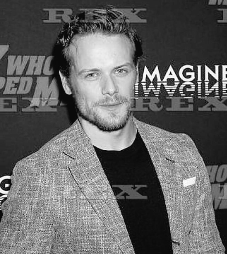 jill_millander's tweet photo. Oh ma damn! That face! #ThatScruff #ThatHair 🔥😍🔥😍 https://t.co/zmQKYCW1HQ
