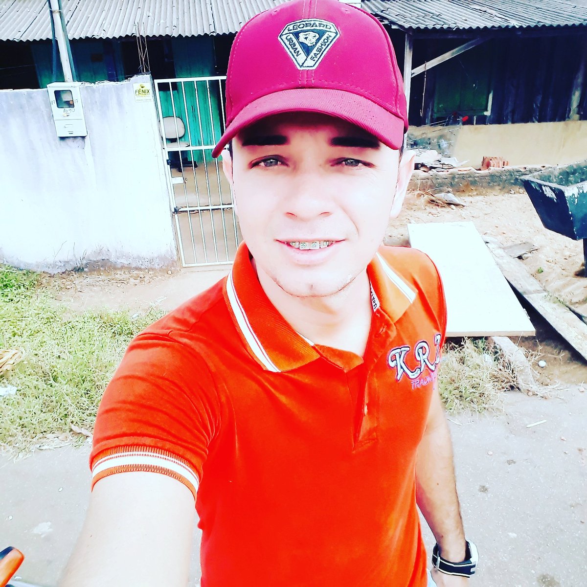 amiLnoslinoR's tweet photo. #Bomfimdesemana https://t.co/GAS7OXs7lg