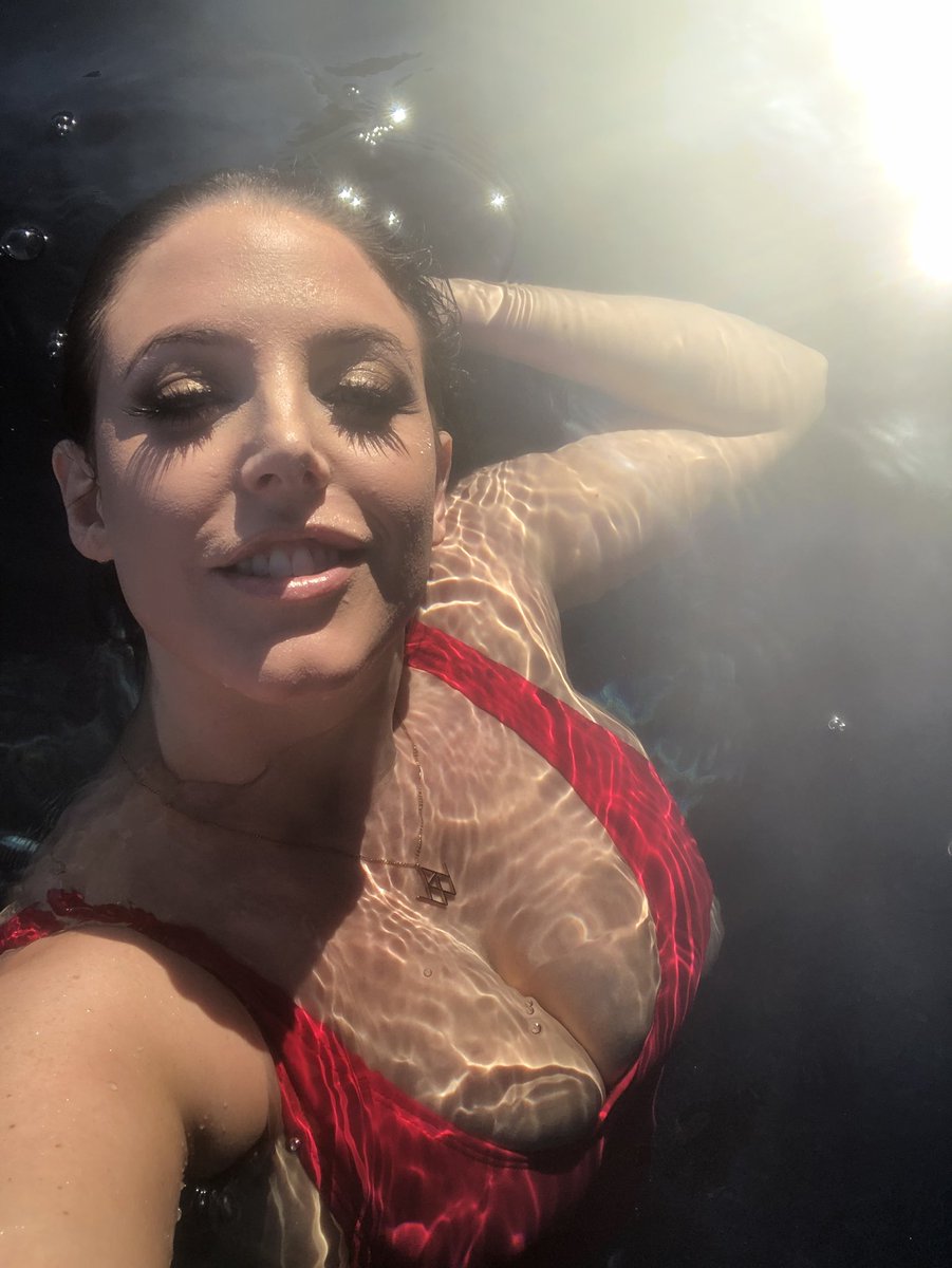 ANGELAWHITE's tweet photo. BLISS ❤️ https://t.co/nw4ahmEa0Q