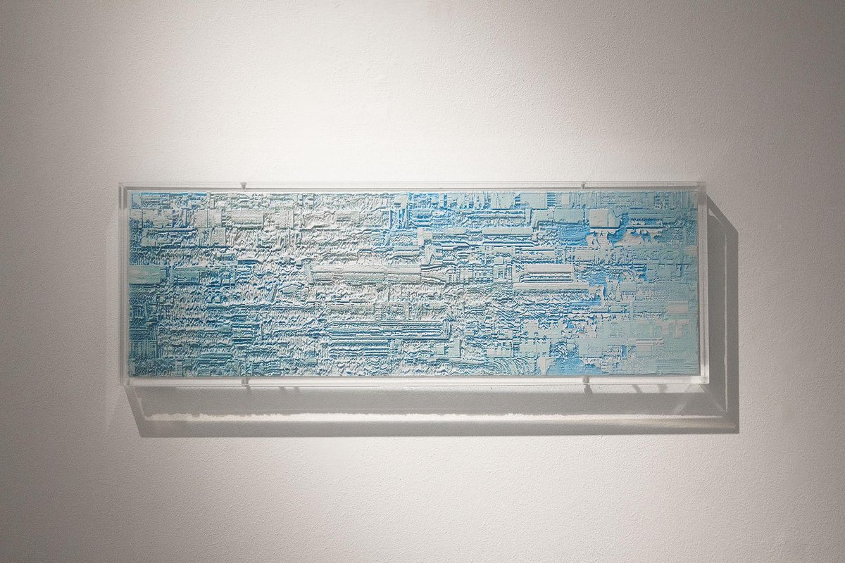 FiumanoClase's tweet photo. 'Citizen Kane' (2016), by Sam Burford, creates a photorealistic 3D-printed rendering of one of the most iconic films of all time.
.
.
.
#citizenkane #film #filmart #cinema #3dprinting #print #contemporaryart #blue #sculpture #samburford #samburfordart #contemporary #art #gallery https://t.co/YOkHz2Yss0