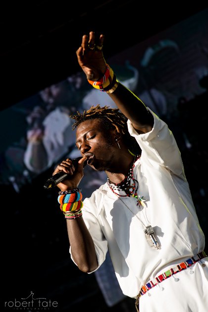 #JSHBR Just played 'Fantastic Love' by <a href="/AmbasaMandela/">Mandela</a> 🎶

In the mix with ✨ <a href="/Iamthe_Rae/">It's pronounced -RAY-</a> &amp; @Amkafii ✨