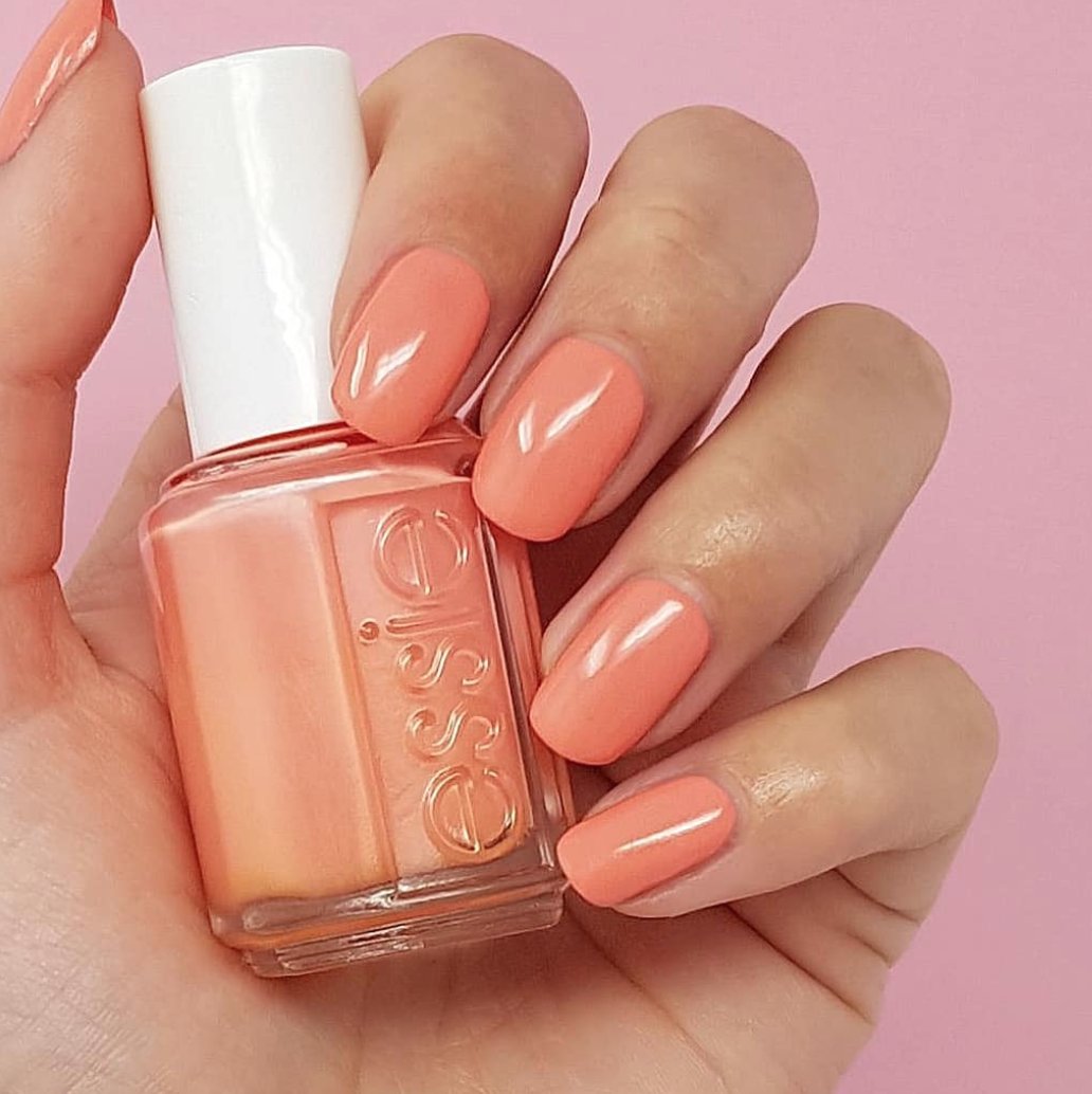 essie's tweet photo. everything is peachy with a #peachsidebabe mani 🍑 photo: @sarahholme https://t.co/qa1eKVxkH9