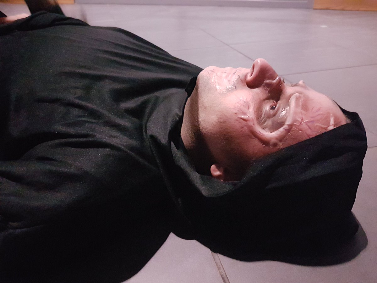 Landa_Pictures's tweet photo. Day's of work went into about 10 seconds of final film... Now that's dedication! I think Livvy enjoyed the peace and quiet after covering Shanes mouth for a while ;) #Precognition #Landa #Sci-Fi #Action #Makeup #SFX #Amazon #Prime #Countdown https://t.co/Er9UbtFalH