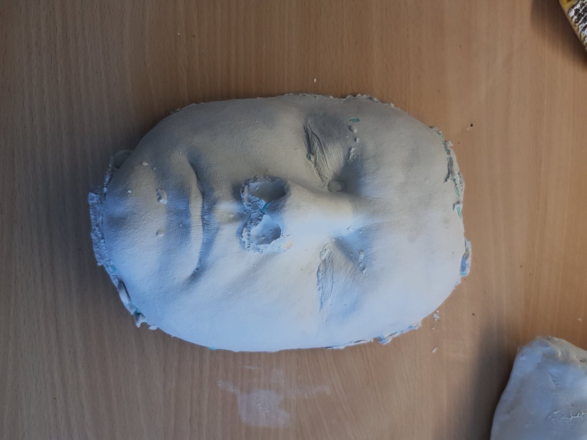 Landa_Pictures's tweet photo. Day's of work went into about 10 seconds of final film... Now that's dedication! I think Livvy enjoyed the peace and quiet after covering Shanes mouth for a while ;) #Precognition #Landa #Sci-Fi #Action #Makeup #SFX #Amazon #Prime #Countdown https://t.co/Er9UbtFalH