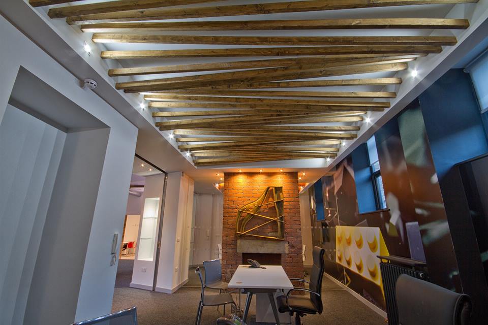 YemeArchitects's tweet photo. #GoodMorning from #YemeArchitects! We hope you all had a wonderful weekend filled with lots of joy. It's time to get back into groove now and see what challenges lie ahead of us this week! #Office #funkyarchitects #design #vintage #antique #art #PositiveVibes #madeinbradford #UK https://t.co/oEXpvLXjsa